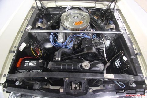 FORD Mustang 4.7 V8 225cv