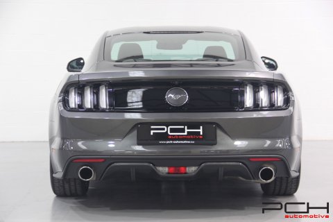 FORD Mustang Fastback 2.3 EcoBoost 317cv Boîte Manuelle