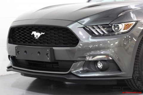 FORD Mustang Fastback 2.3 EcoBoost 317cv Boîte Manuelle