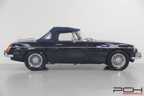 MG MGB 1.8 + Overdrive - COMPLETELY RESTORED - BODY-OFF! -