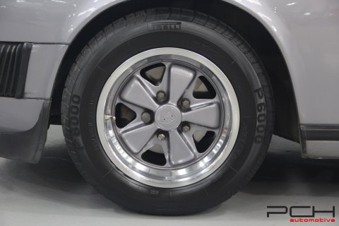 PORSCHE 911 Carrera 3.2 Targa Boîte G50 - JUBILÉ -