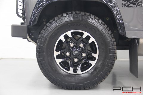 LAND ROVER Defender 90 TD4 SE Adventure