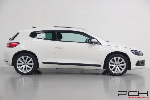 VOLKSWAGEN Scirocco 2.0 CR TDi 136cv DPF DSG Aut.