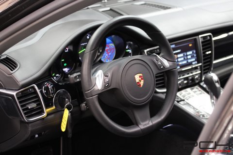 PORSCHE Panamera S 3.0i V6 333cv e-Hybrid