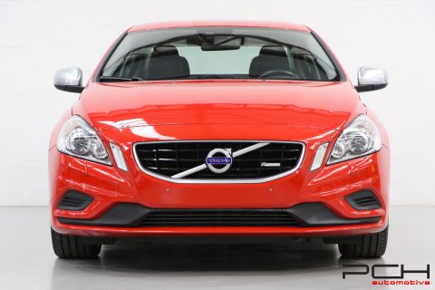 VOLVO S60 2.0 D3 136cv Kinetic - R Design Int. & Ext. -