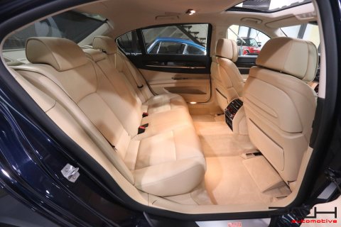 BMW 750 iL (Longue) 4.4i 450cv Aut.