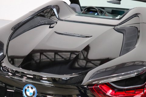 BMW i8 Roadster Plug-In Hybrid