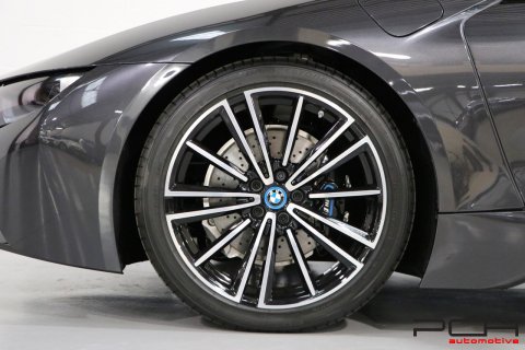 BMW i8 Roadster Plug-In Hybrid