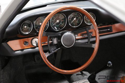 PORSCHE “Early” 911 1965 SWB - Fully Restored ! -