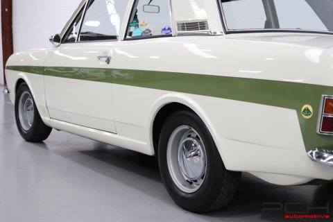 FORD Cortina Lotus MKII (RHD)