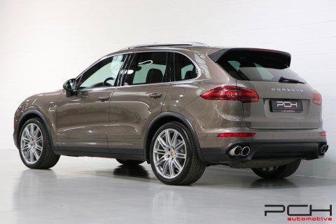 PORSCHE Cayenne S 3.0i V6 333cv e-Hybrid Tiptronic S - TOP CONFIGURATION ! -