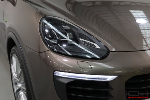 PORSCHE Cayenne S 3.0i V6 333cv e-Hybrid Tiptronic S - TOP CONFIGURATION ! -