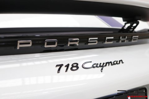 PORSCHE Cayman 718 2.0 Turbo 300cv