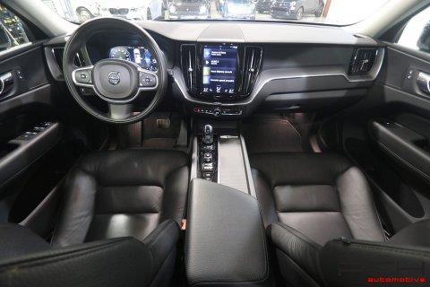 VOLVO XC60 2.0 T8 Twin-Engine 303cv Plug-In Hybrid AWD Momentum Aut.