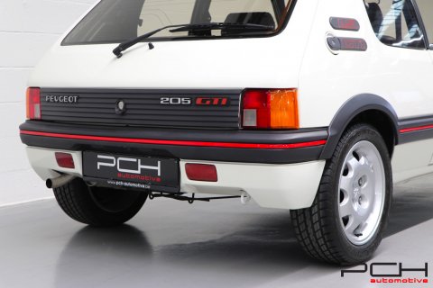 PEUGEOT 205 GTi 1.9 + Toit Ouvrant