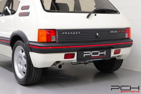 PEUGEOT 205 GTi 1.9 + Toit Ouvrant