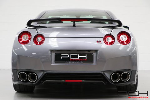 NISSAN GT-R 3.8 Turbo V6 550cv - Black Edition -