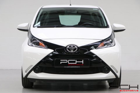 TOYOTA Aygo 1.0i VVT-i 69cv x-play Automatique