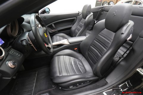 FERRARI California 4.3i V8 460cv - Garantie Ferrari Power -