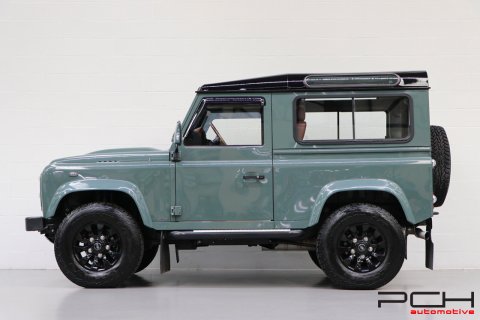 LAND ROVER Defender 90 TD4 SE - UNIQUE -