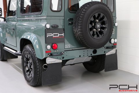 LAND ROVER Defender 90 TD4 SE - UNIQUE -