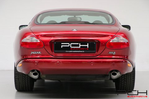 JAGUAR XK8 Coupé 4.0i V8 284cv