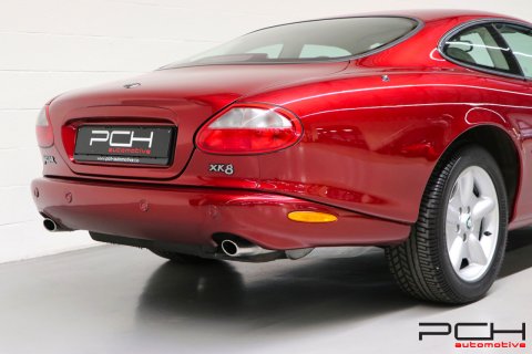 JAGUAR XK8 Coupé 4.0i V8 284cv