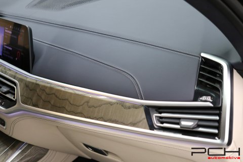 BMW X7 xDrive40i 340cv Aut. - Design Pure Excellence - FULL FULL OPTIONS !!! -