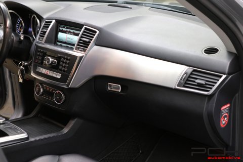 MERCEDES-BENZ ML 250 CDi 204cv BlueTEC 4-Matic 7G-Tronic Aut. - AMG Line -