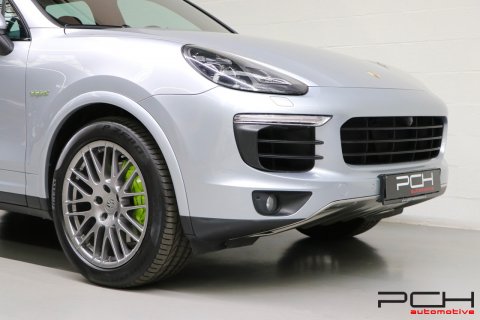 PORSCHE Cayenne S 3.0i V6 333cv e-Hybrid Tiptronic S