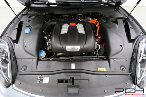 PORSCHE Cayenne S 3.0i V6 333cv e-Hybrid Tiptronic S