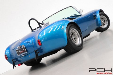 SHELBY Cobra 289 FIA