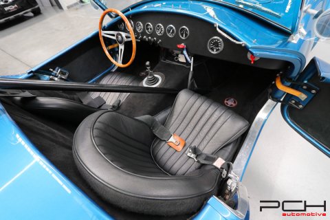 SHELBY Cobra 289 FIA