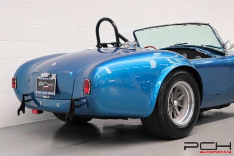 SHELBY Cobra 289 FIA