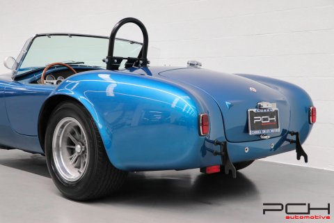 SHELBY Cobra 289 FIA