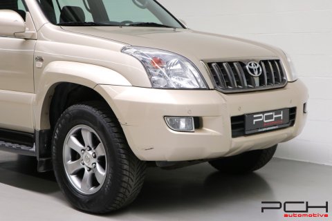 TOYOTA Land Cruiser 3.0 D-4D VIP 173cv - 8 places -