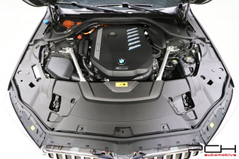 BMW 745e 3.0 394cv Plug-In Hybrid Aut. - Pack M Sport - FULL -