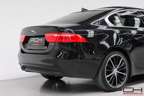 JAGUAR XE 2.0 D 180cv Aut. - Portfolio -