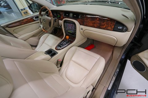 JAGUAR XJ8 4.2i V8 298cv Aut.