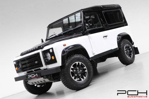 LAND ROVER Defender 90 TD4 122cv - INT. & EXT. NEW ! - UNIQUE -