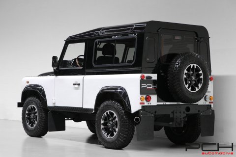 LAND ROVER Defender 90 TD4 122cv - INT. & EXT. NEW ! - UNIQUE -