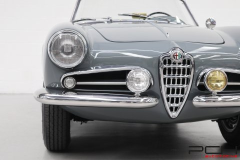 ALFA ROMEO Giulietta Spider Veloce 750 F + Hard-Top 1957 - Fully Restored ! -