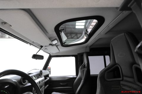 LAND ROVER Defender 110 TD4 2.4 Turbo 122cv - SVX 