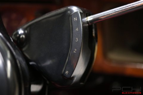 BENTLEY Type R Saloon