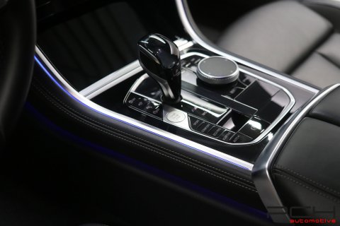 BMW M850i Coupé xDrive 4.4 V8 530cv Aut.