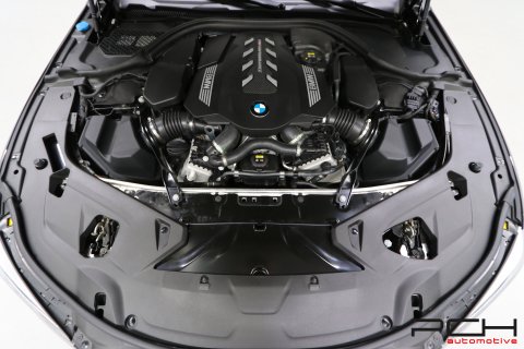 BMW M850i Coupé xDrive 4.4 V8 530cv Aut.