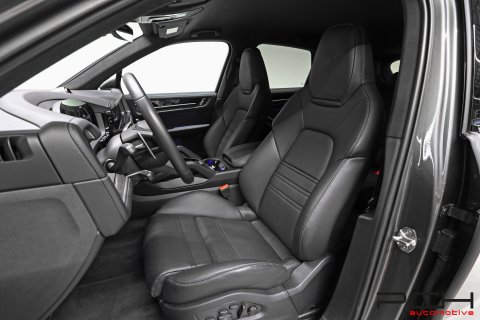 PORSCHE Cayenne S 3.0 Turbo V6 E-Hybrid 519cv - Pack Sport Design -