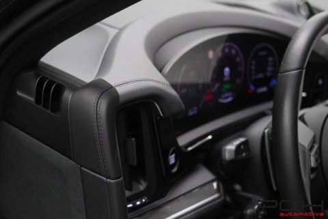PORSCHE Cayenne S 3.0 Turbo V6 E-Hybrid 519cv - Pack Sport Design -
