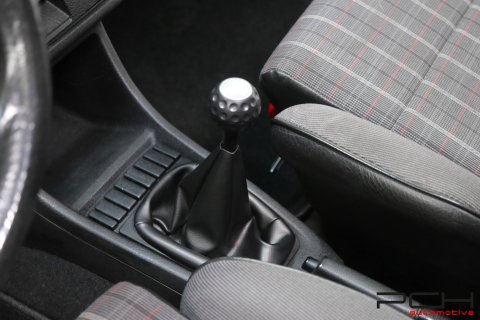VOLKSWAGEN Golf GTI 16v 1.8 139cv + Toit Ouvrant - Fully Restored ! -