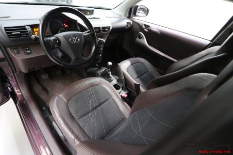 TOYOTA iQ 1.0i VVT-i 68cv